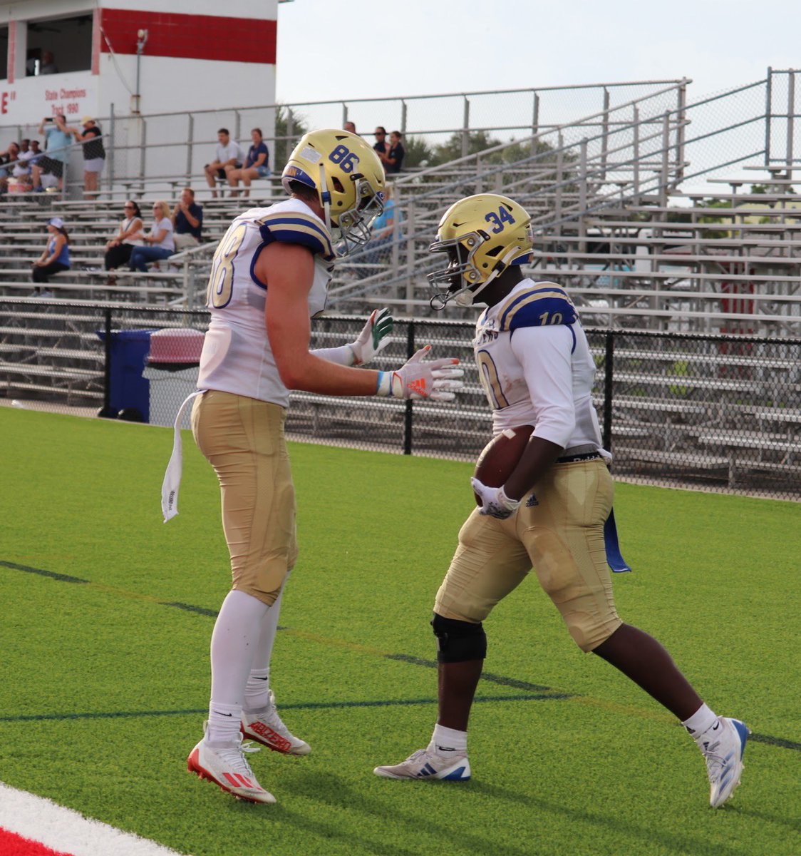 Highlights to my first JV game hudl.com/v/2PxkLj