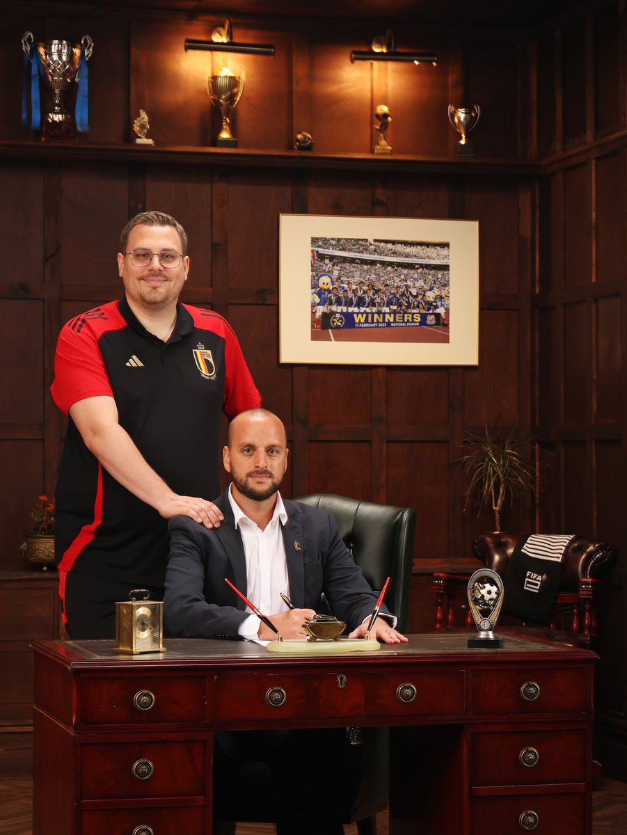 Im live tonight at 8 to talk about our fm World Cup run. 
Also will go trough our latest save file and maybe even start a new challenge to put all this new gained information into an amazing new club.