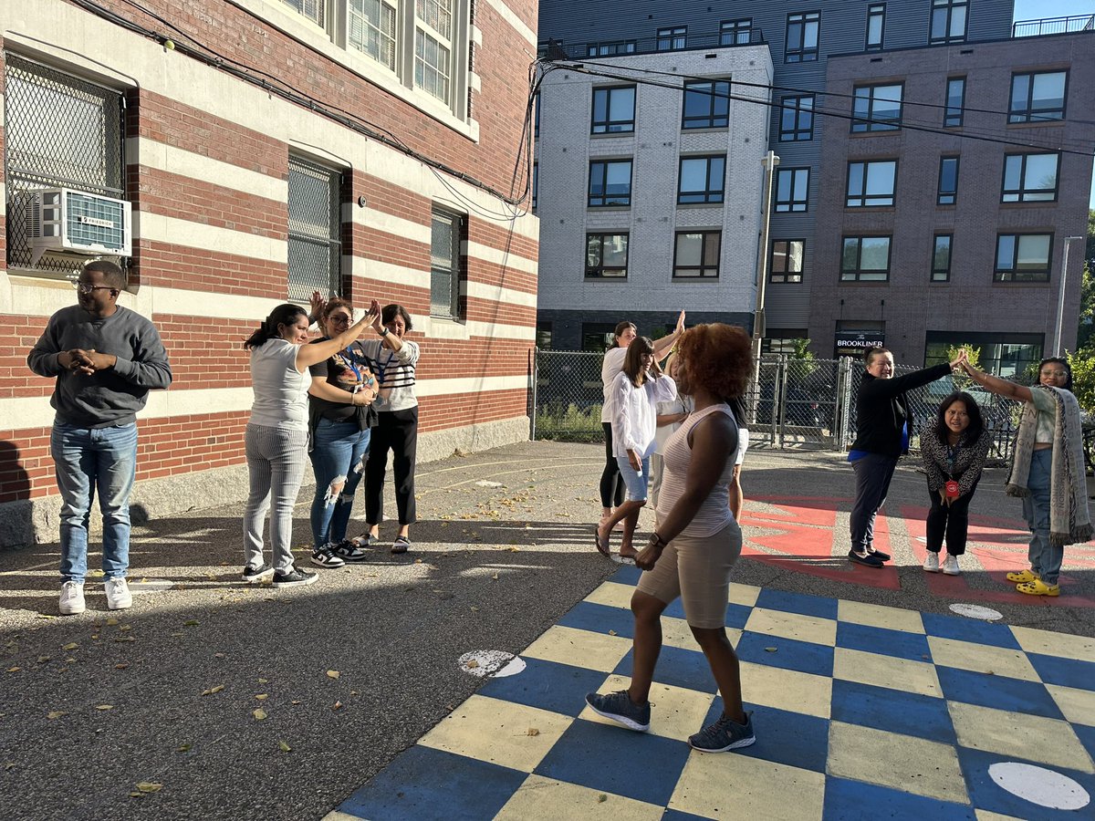 mjwutaylor's tweet image. Welcome Back 2 a new school year❤️ Educators’ #1st school day is filled with #classroom setup &amp;amp; #ProfessionalDevelopment @BostonSchools @BPS_OMME @BPSEarlyLearn