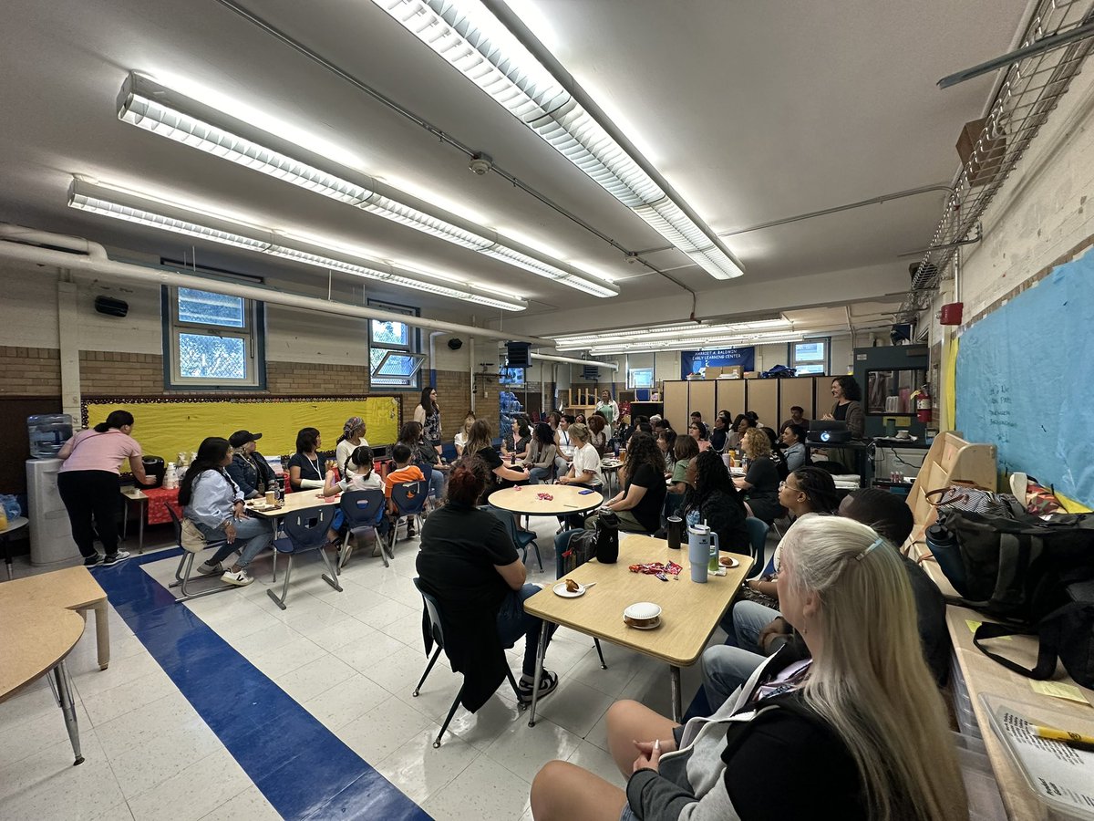 mjwutaylor's tweet image. Welcome Back 2 a new school year❤️ Educators’ #1st school day is filled with #classroom setup &amp;amp; #ProfessionalDevelopment @BostonSchools @BPS_OMME @BPSEarlyLearn