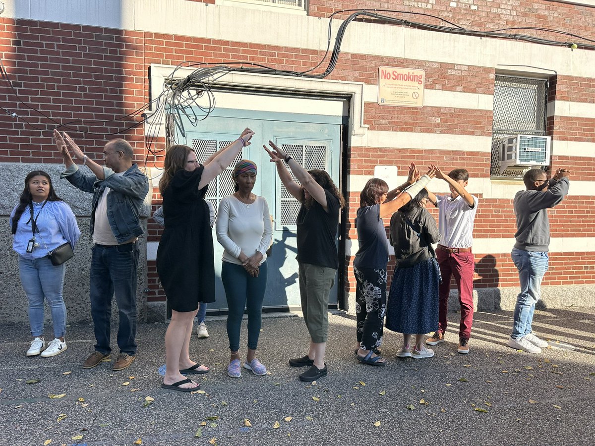 mjwutaylor's tweet image. Welcome Back 2 a new school year❤️ Educators’ #1st school day is filled with #classroom setup &amp;amp; #ProfessionalDevelopment @BostonSchools @BPS_OMME @BPSEarlyLearn