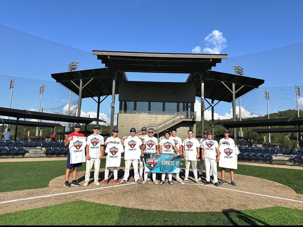 hall_andru's tweet photo. Great weekend w/ @Athletes_Lab Just short of winning the ship but the boys balled out all weekend! Can't wait to play w/ this group again!
Weekend stats:
4/12 
4 RBI
1 HBP
3 SB
5 BB
@BHodgey07 
@_kylerjohnston @rybrown333 
@CoachBeck24 @CoachCodyEllis @FerrumBsbll @LCbaseballnews https://t.co/o0QVAoyYA7