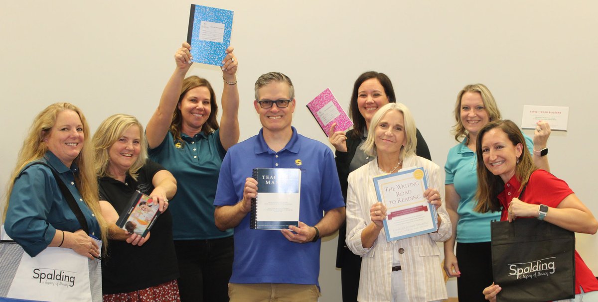 SpaldingMethod's tweet image. Behind every great teacher… is a great teammate!
At Spalding Education, we know the value of a tight-knit team.
Drop a photo of your team’s best back to school pic to be entered into our 2024 teacher giveaway. 👇 Hurry! Contest ends 9/13.