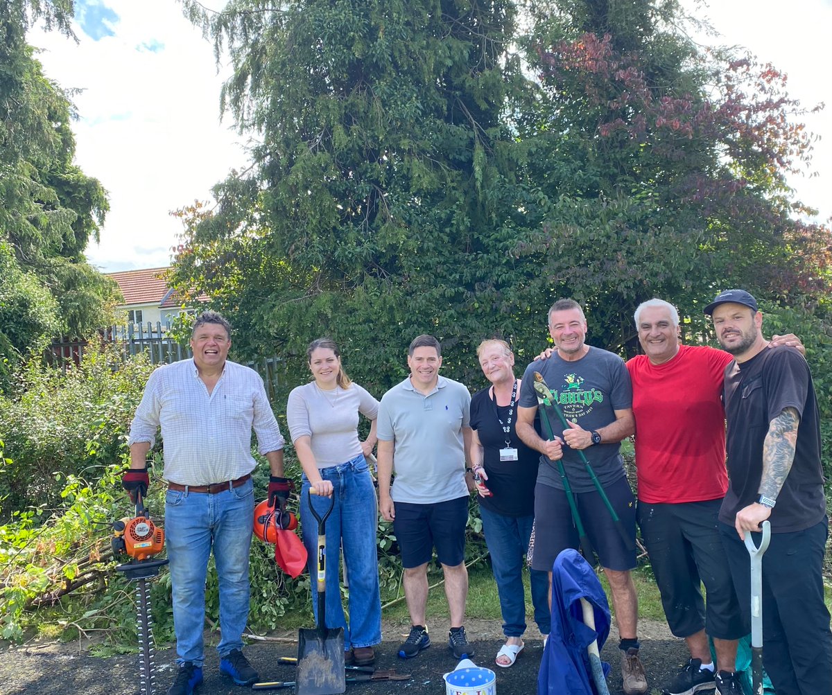 A big thank you to the wonderful team at <a href="/GuPuds/">Gü Puds</a> for helping us to clear our outdoor area today!🌿🌳
