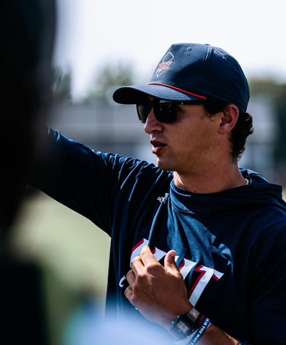 Our guy is getting promoted ‼️

Bobby Russo was promoted to Defensive Coordinator! 

👉 t.ly/g_KFQ

#FPO | #OGT