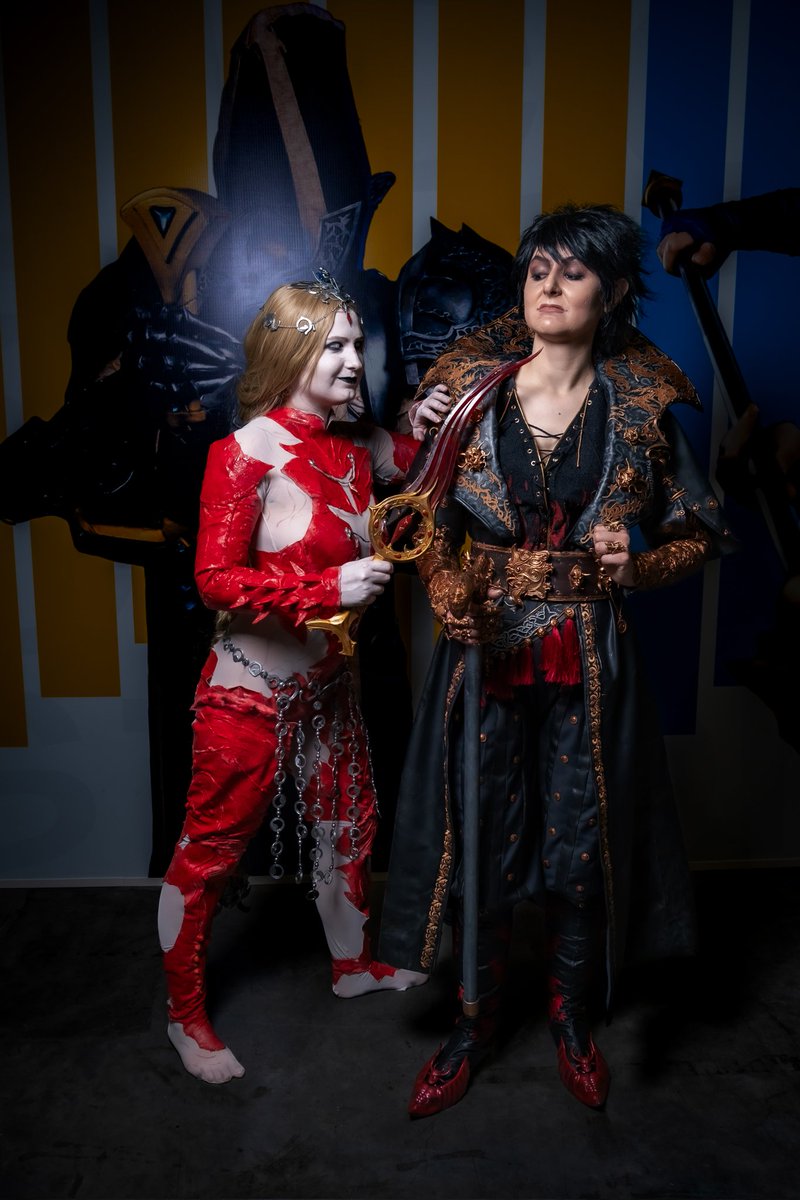 AivenElf's tweet image. "Control yourself, Orin"

Gortash and Orin cosplay 
Orin @ripa_ria357 
Ptoto by Shat

#Gortash #Orin #BaldursGate3 #BaldursGate3cosplay 

@larianstudios @baldursgate3