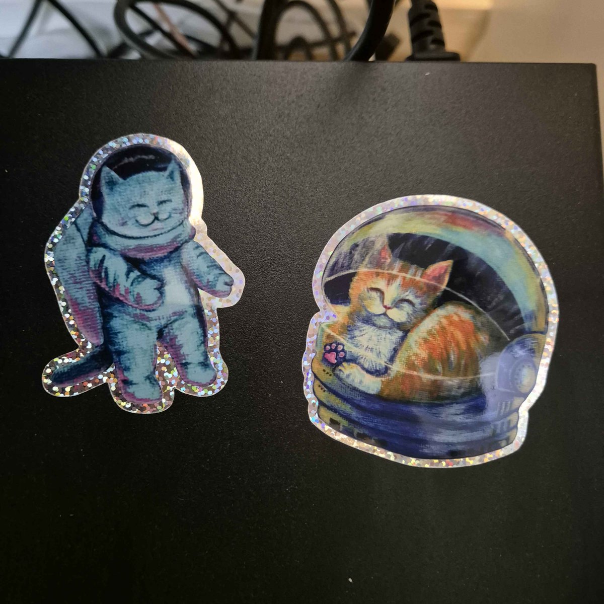 BCG_CS's tweet image. Today is the anniversary of marrying my wonderful wife, and she's just made her art into stickers you can get on Etsy so check it out if you think it's cute. etsy.com/uk/shop/SpaceC…

Ignore the cable management or lack thereof