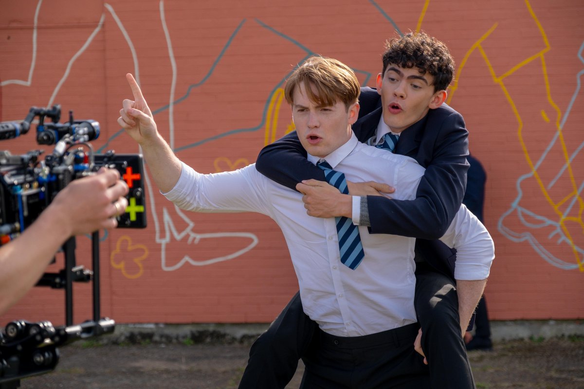 FALTA 🍂💖🍂💞UN 💖🍂🥹 MES 🍂💞😚💖 PARA 🫠💖 😍🍂🍂💖🍂 HEARTSTOPPER 😙🍂💖