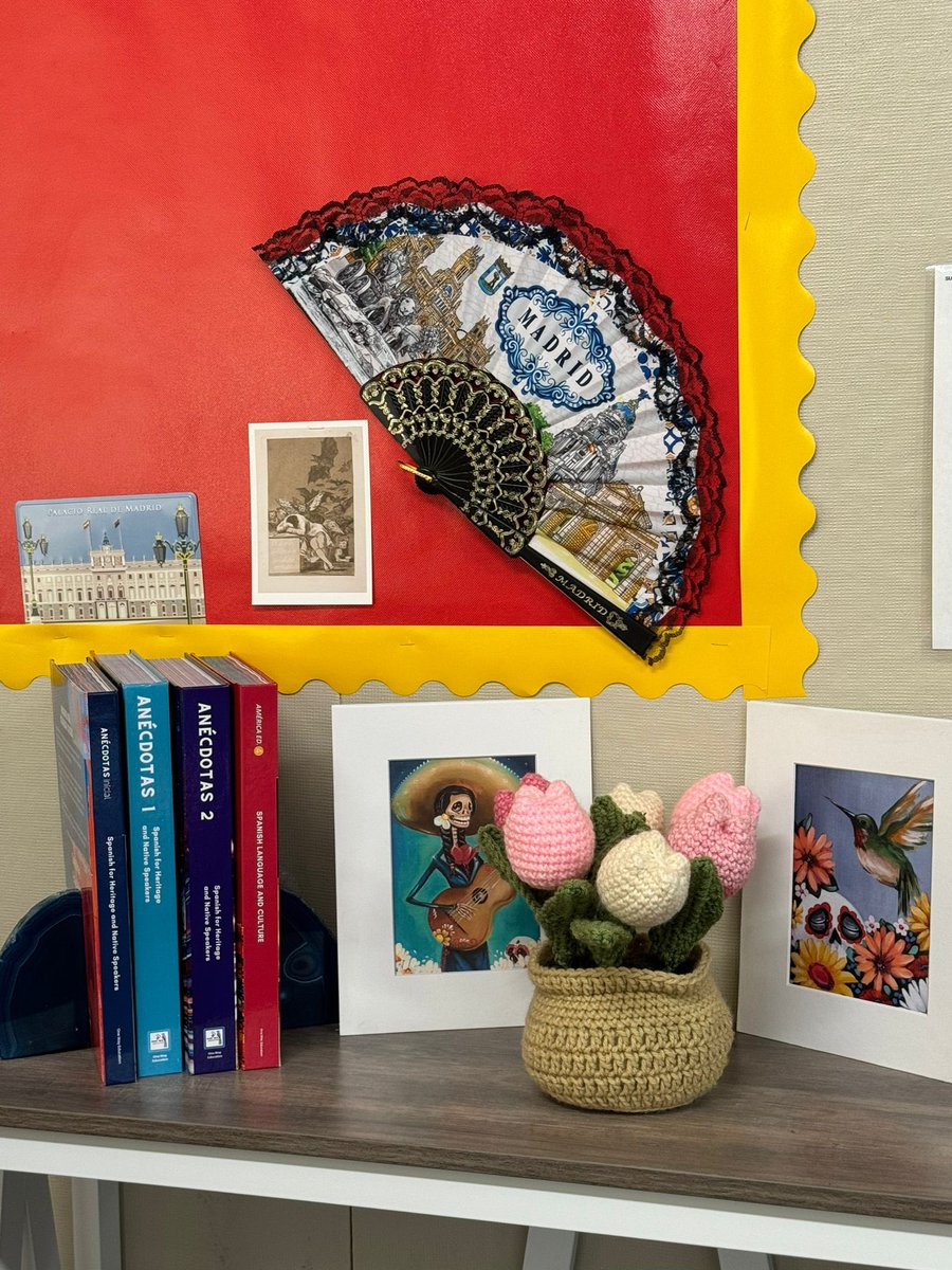 Día de los Muertos is a profound and meaningful celebration for the Hispanic community, a tribute to our ancestors and cultural roots. At One Way Education, we honor and support these traditions, keeping the legacy of our countries alive. 

#HispanicHeritageMonth#OneWayEducation