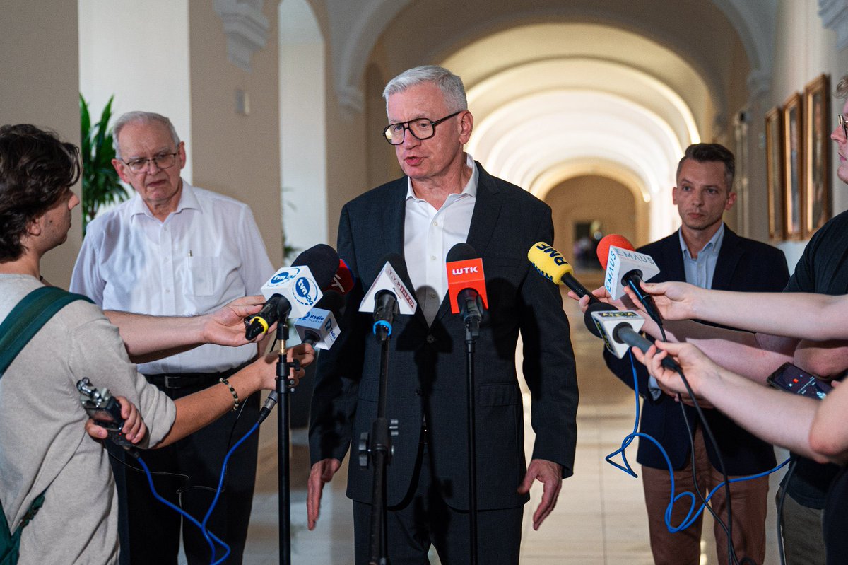 Dziękujemy Panu Prezydentowi <a href="/jacek_jaskowiak/">Jacek Jaśkowiak</a> za dzisiejsze spotkanie. Decyzje w procesie szkodowym <a href="/UNIQAPolska/">UNIQA Polska</a> podejmuje niezwłocznie. Jesteśmy przygotowani do wypłaty odszkodowania zgodnie z dyspozycjami i warunkami określonymi w umowie ubezpieczenia.
poznan.pl/mim/prezydent/…