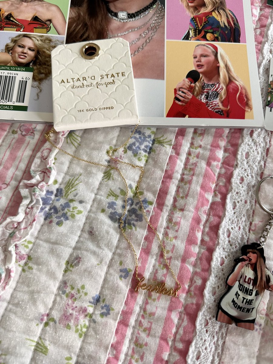 theswiftiegirls's tweet image. ✨swiftie giveaway✨
We are giving away these swiftie merch items to one of you! 🥺 below are the rules to enter!

Rules: 
Follow us
Like and repost
Comment your favorite era 

Winner will be announced September 18th!
Goodluck 💗