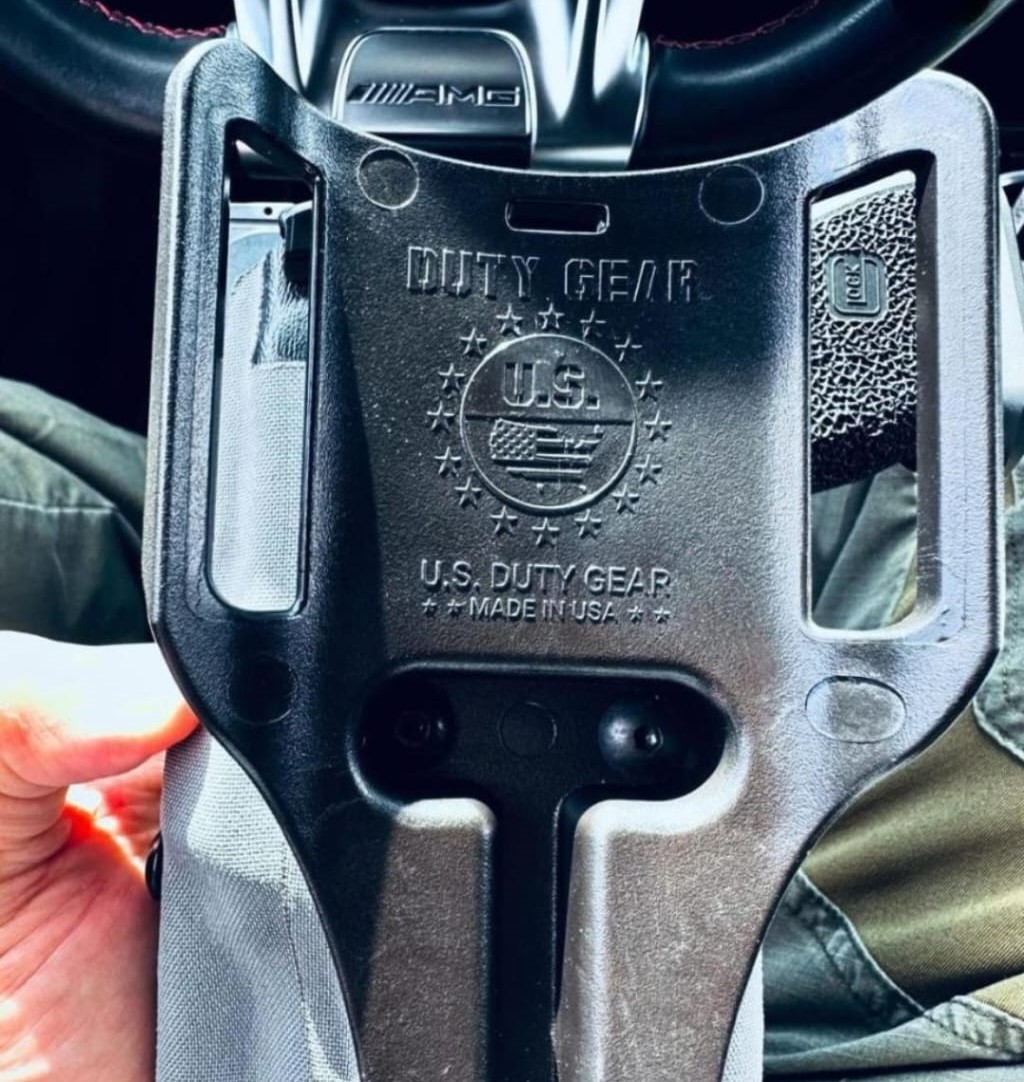 usdutygear's tweet photo. Repost 🇺��

Ready or not! Safariland better watch it’s back!  @usdutygear is killing it with their multitude of pistol,RDS and weapon light combination holsters. Check them out!

📷: @modern_day_krink

#shoutouts #usdutygear #holster #madeinusa https://t.co/13uyMuTgmB