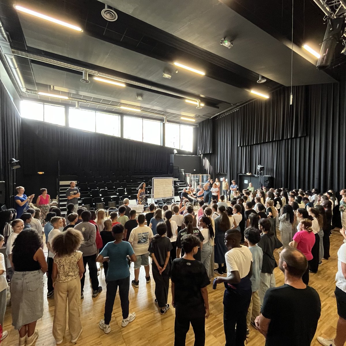 College Miriam Makeba — Lille tweet media