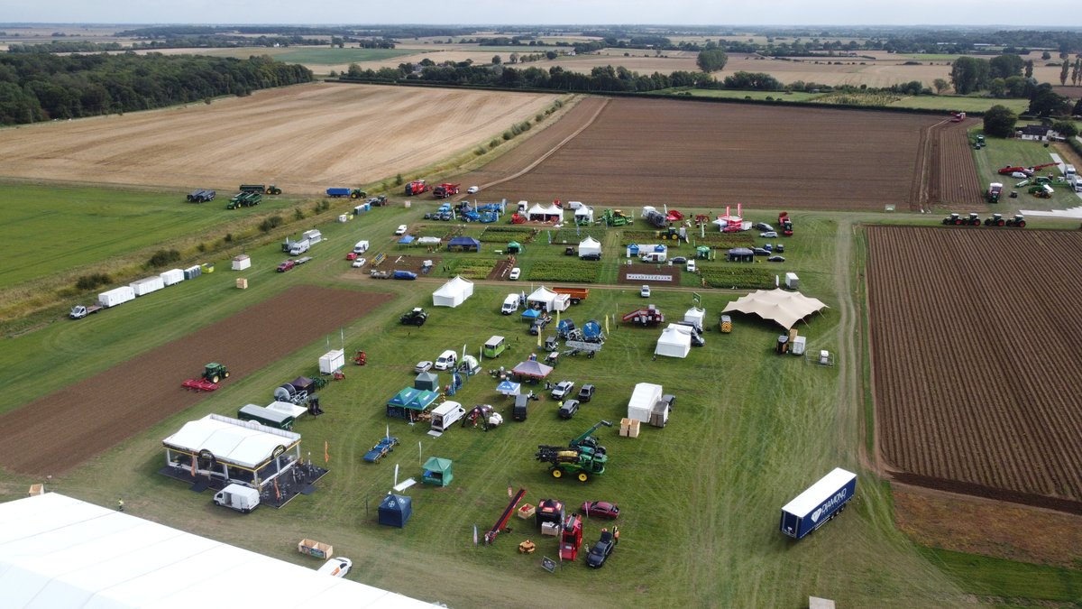 Tomorrow, the 4-th of September, Potato Days UK, opens it doors for the first time. Standholders finished there work today and are ready to welcome the 2.000 registred visitors. Not registred: hubs.ly/Q02NrFsM0 #Potato