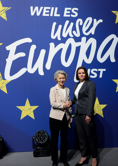 Michael Roberts – Germany: the end of EU hegemony?

braveneweurope.com/michael-robert…

<a href="/PRoufos/">Pavlos Roufos</a> <a href="/Ladynomics/">Ladynomics</a> <a href="/kuitirriki/">jose ramon mariño</a> @EndikaMartinezE @Machiavellecon <a href="/digiogi/">steve taylor</a> <a href="/Nova10438006/">Nova</a> <a href="/KaiKodden/">Kai Koddenbrock</a> <a href="/grielpapa/">Gabriel Papa</a> <a href="/Draco738/">Not Actually Draco</a> <a href="/Kriwis_Berlin/">KriWis FU Berlin</a> <a href="/thomasirace/">Thomas Irace</a> <a href="/AnaLara_Gomez/">Ana Lara Gómez</a> @conrad_fathe <a href="/Lizzethgomezr/">Lizzeth Gómez</a>