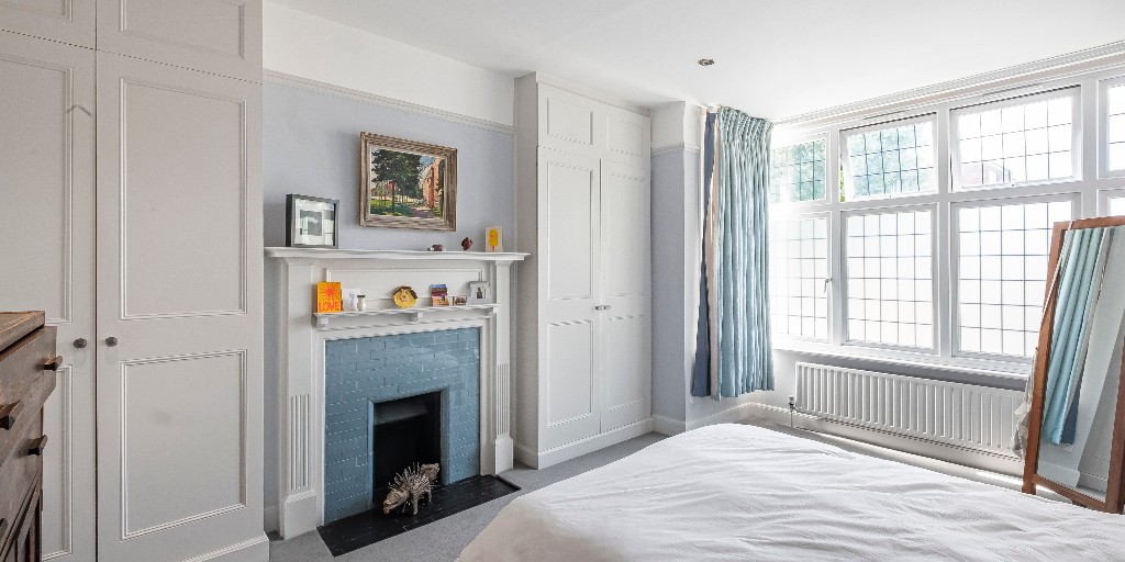 A beautiful home in the Nightingale Triangle with stunning interiors &amp; a kitchen that is truly remarkable. ❤️ 

SW12 📍 
5 Beds 🛏️ 
3 Baths 🛁 
For Sale 💥 

Click link for more details 👇 
bit.ly/3Zb3Xaw

#london #nightingaletriangle #property #home #realestate #forsale