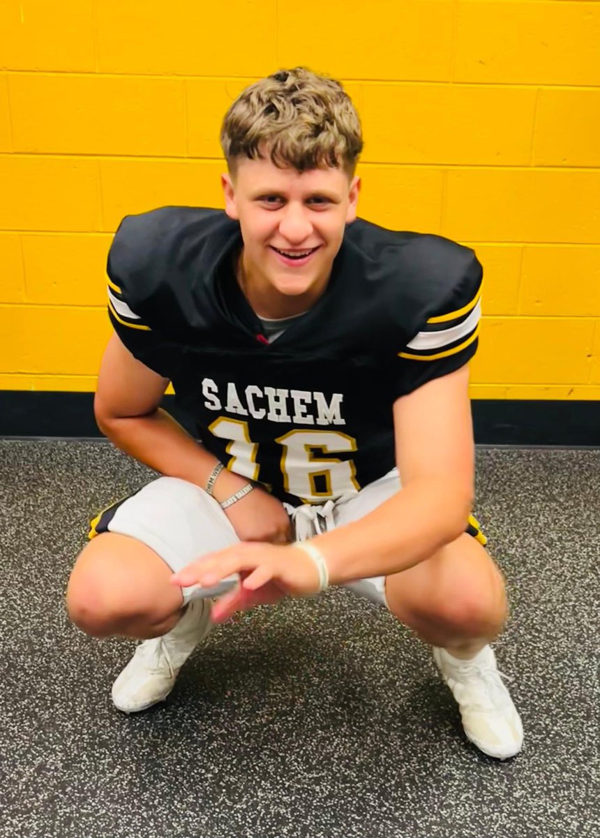 sachemnorthFB's tweet photo. Another day, another multi-sport athlete to recognize ... congrats to Matt Podesta on committing to play college baseball at St. Thomas Aquinas. We'll be watching ... but only after your highly-anticipated senior football season! #Unrivalred 🏹 https://t.co/bQseCQX7kV