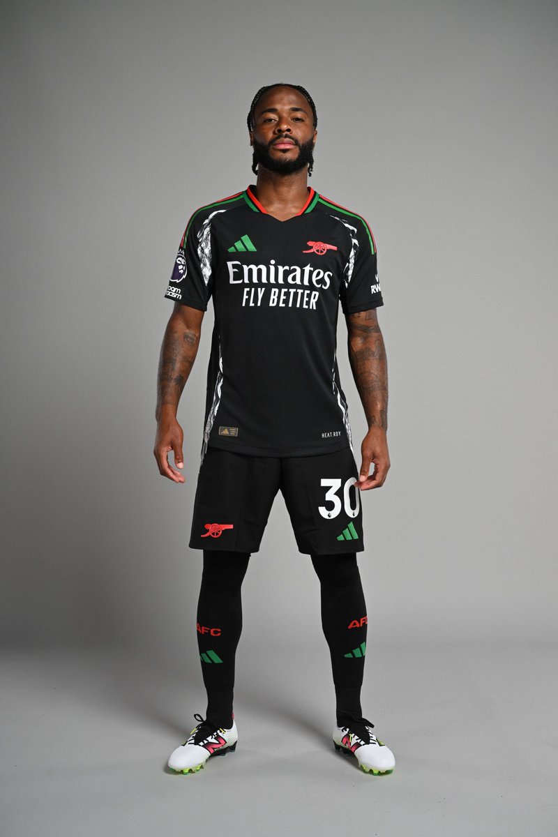 This is one of the cleanest post-transfer press shots ever… and I don’t even like this kit