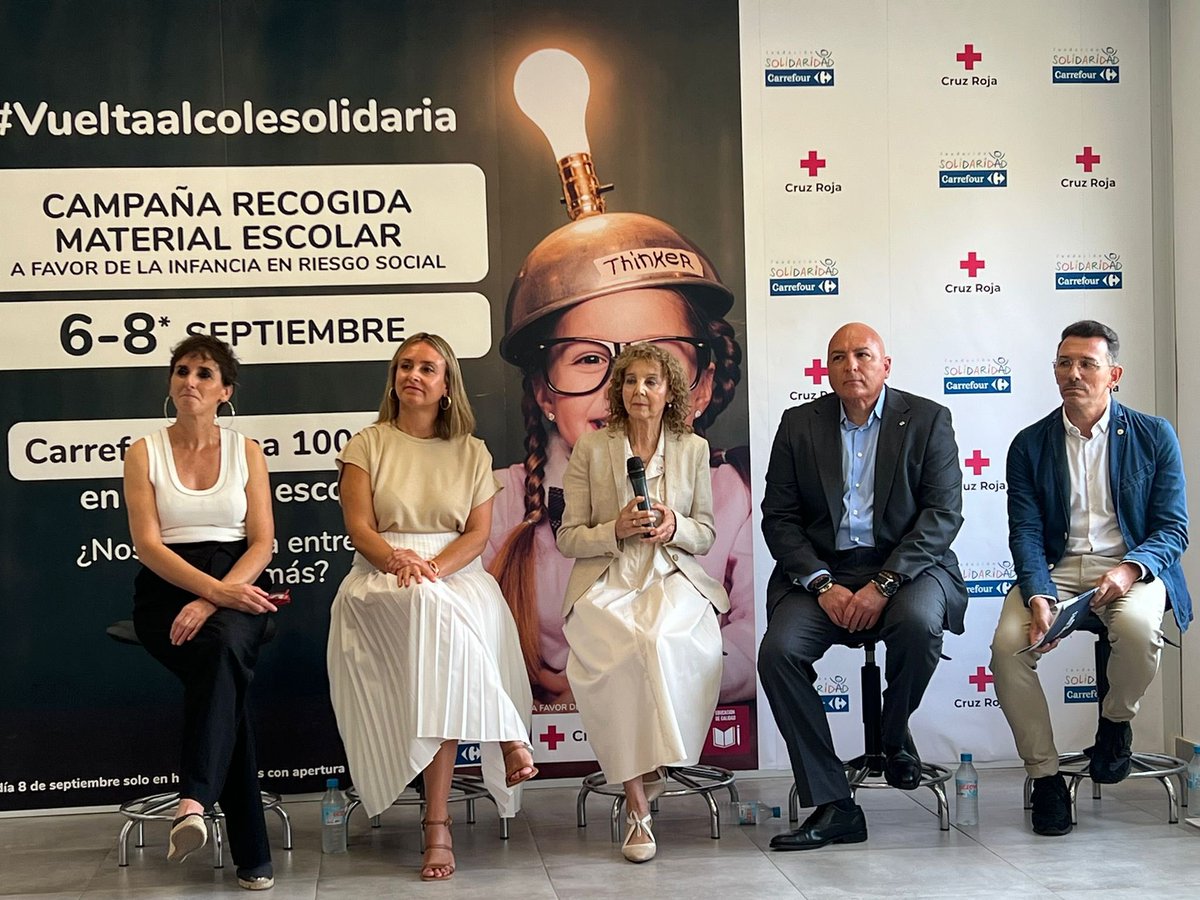 ramonjane's tweet photo. Hoy hemos presentado la campaña "Vuelta al cole solidaria" con la Fundación Solidaridad Carrefour. Este tipo de proyectos complementan otras muchas respuestas y acciones que realizamos desde Cruz Roja Española, en favor de las familias en situación de mayor vulnerabilidad. https://t.co/DvTOpamo4X