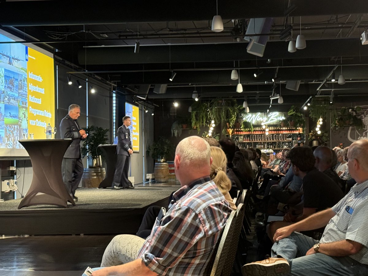 Met ca 750 bewoners in de Grolsch Veste voor een informatie bijeenkomst over Ruimte voor Defensie.