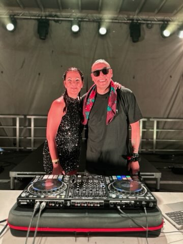 Classic Roots! Amazing DJ! @Classic_Roots  <a href="/OntarioPlace/">Ontario Place</a>  <a href="/Rezbluez/">Elaine Bomberry</a>