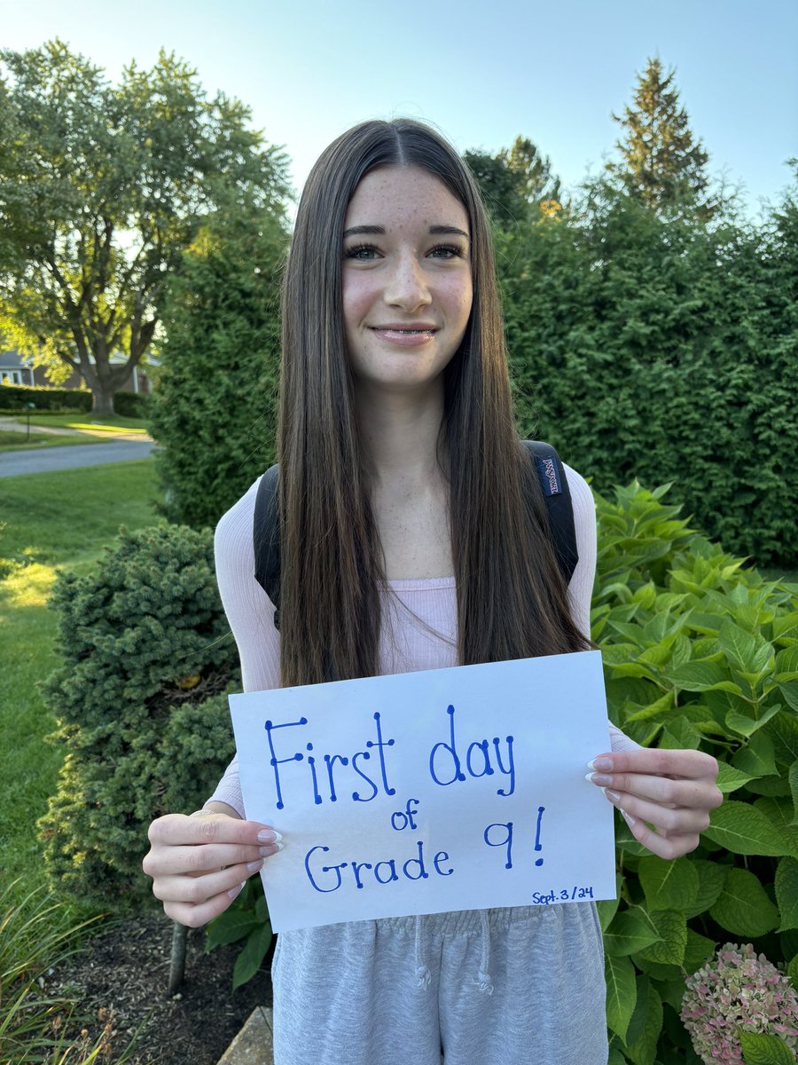 kimstiffOCSB's tweet photo. Happy #ocsbFirstDay! These two are back at the same school @StMarkOCSB 🦁and it’s MY first day at St. Mother Teresa, teaching grade 7 and 8 Math ❤️ 
#backintheclassroom https://t.co/25Wc6eorRG
