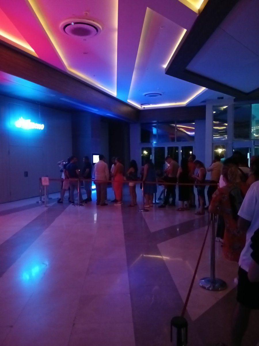 Belekte ,herşey dahil otelimizde <a href="/AltayBiber/">Altay</a> i bekleme kuyruğu...çözüm bu mu <a href="/Sueno_Hotels/">Sueno Hotels</a> ,bence ayıp!!