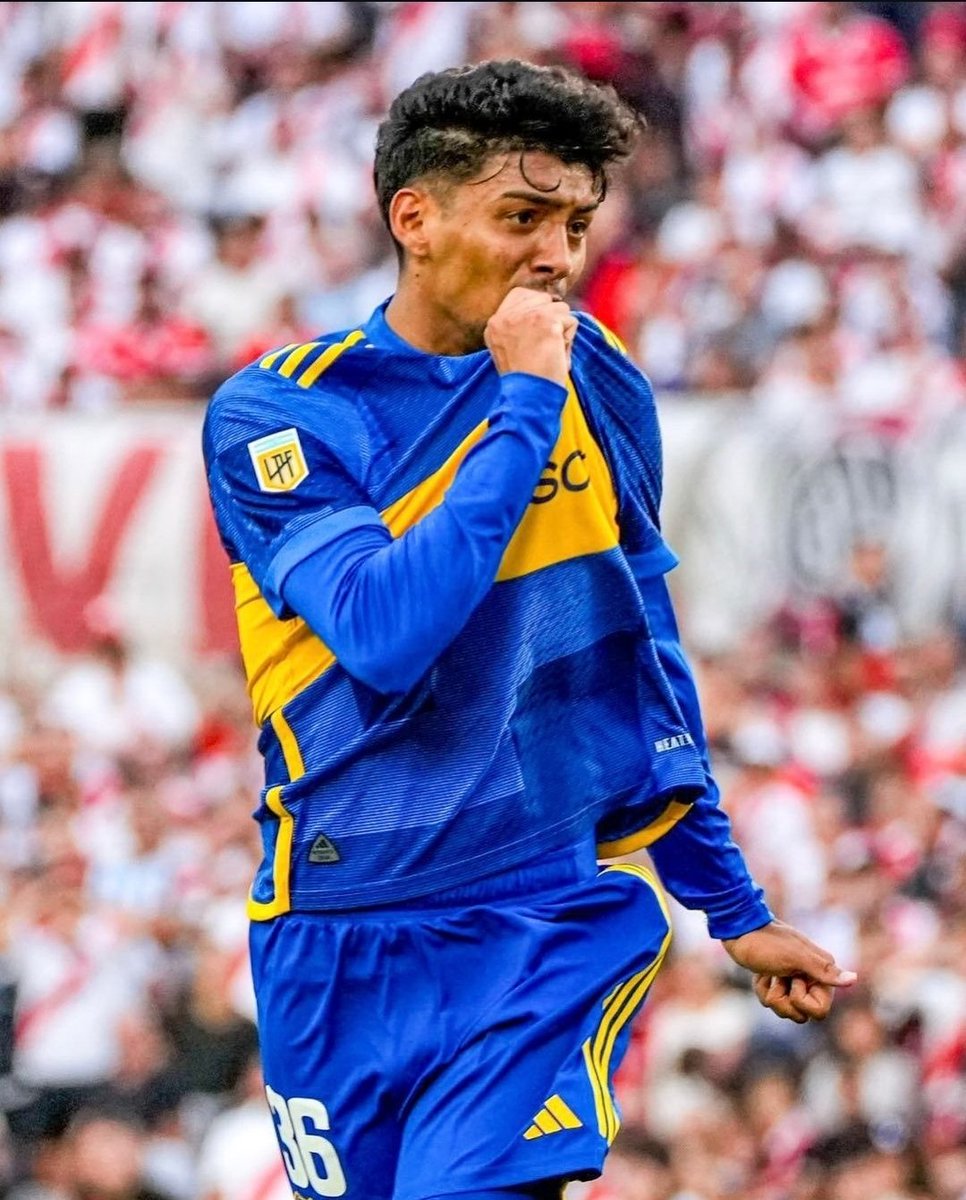 Medina transferi için kritik saatler.
Görüşme sürüyor....