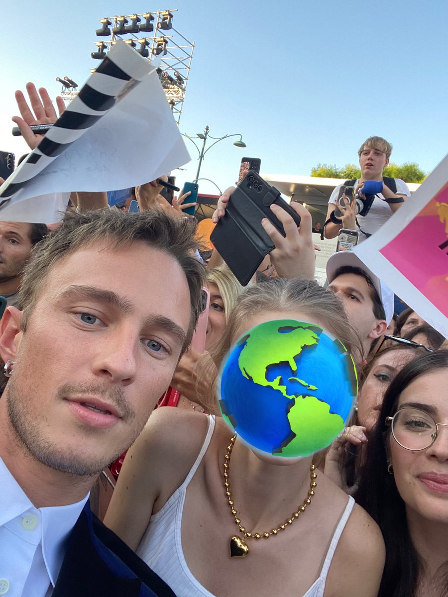 al ⚭ met drew tweet media