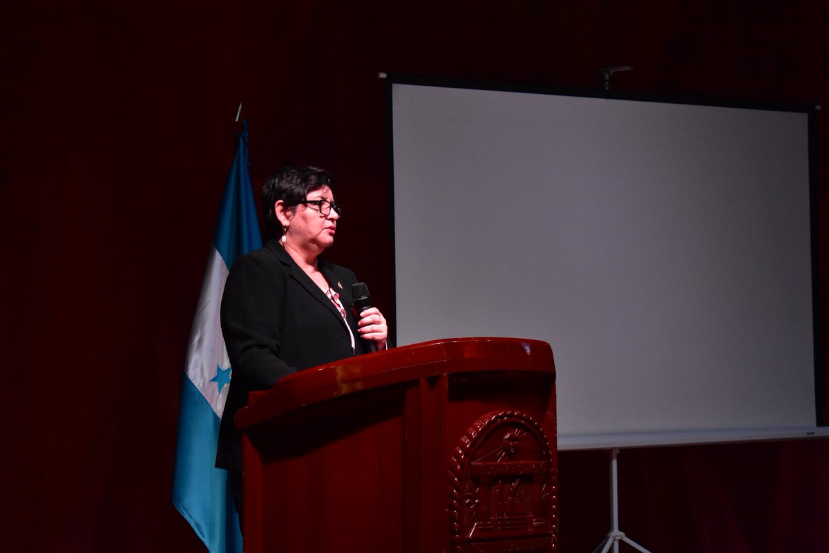 #UNAHNuevaHistoria  Comienza el XIII Congreso Multidisciplinario de Posgrados de Medicina y el XXX Congreso de Medicina Clínica: "Innovación y conocimiento transformando los Posgrados de la Facultad de Ciencias Médicas". Del 3 al 5 de septiembre. ¡No te lo pierdas!