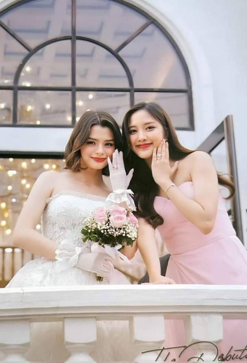 FreenBeckyUS's tweet photo. Congratulations on 800M views for Gap!! 
Thank you for being and sharing MonSam’s story. They are still the same since day one til now!! 🩷🤍
We are beyond proud of you both!! 🫶🥹

#srchafreen #beckysangels
#ฟรีนเบค #FreenBecky
#GAPtheseries #ทฤษฎีสีชมพู https://t.co/bkqcr0Q2pE