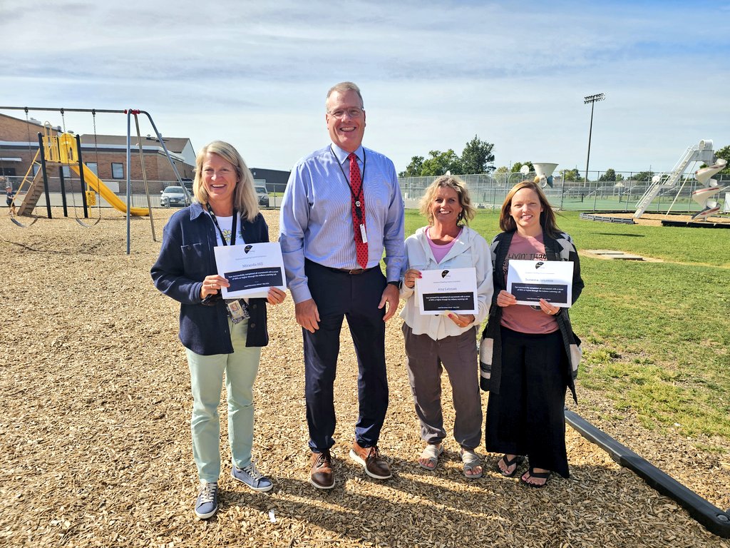 Mrs. Wendy Smedley tweet media