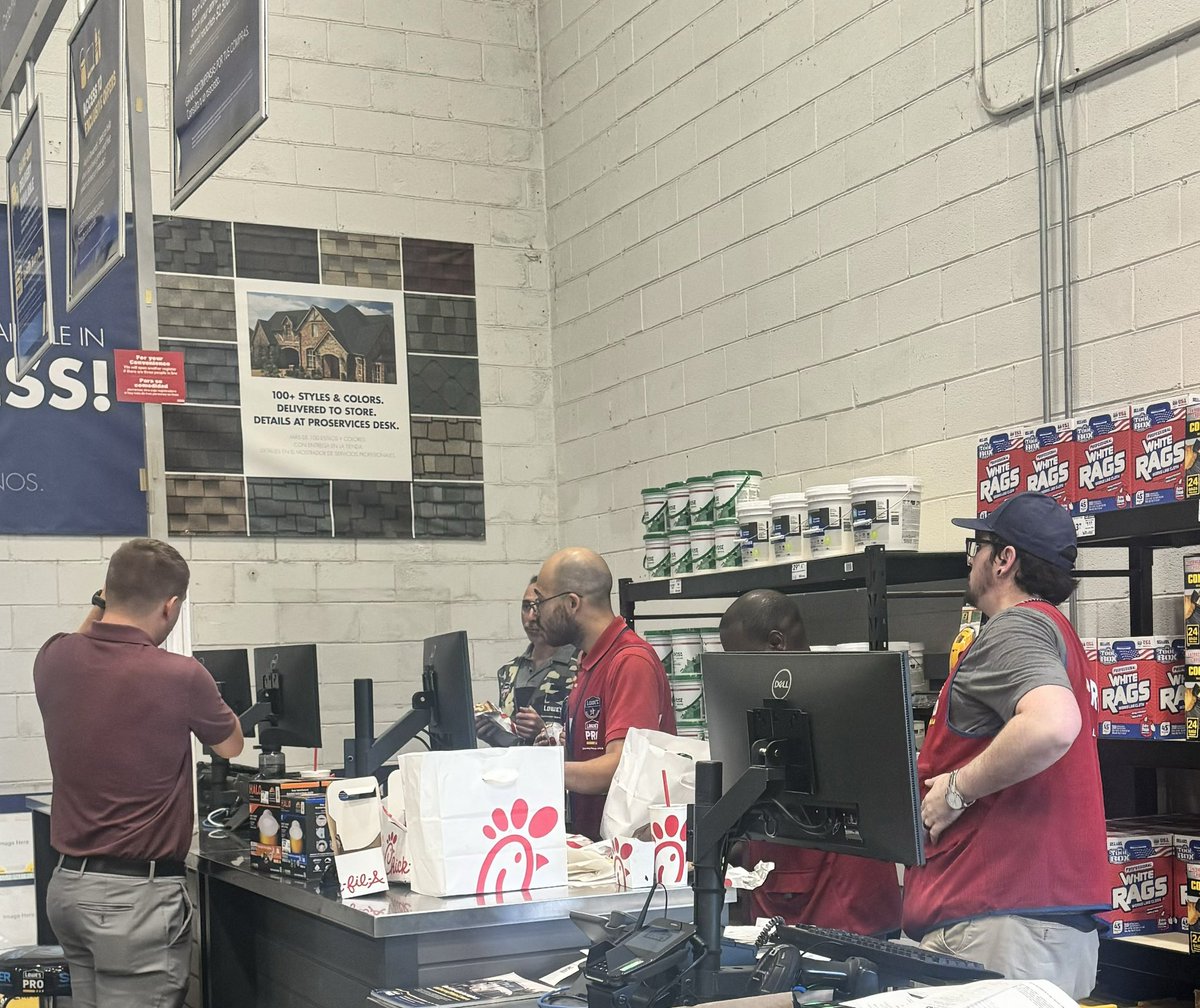 We had a visitor during our Pro Rally 🎉🎉today. Kyle thank you for educating us on what #Pella has to offer to our Pro’s! Also thank you for feeding the team! 
#2594 #ProDesk_Severn_MD 
<a href="/JMB_Burnett/">Jeffrey “JB“ Burnett</a> <a href="/BreeKraft123/">Breanna Kraft</a> <a href="/Miller2594msm/">John Miller</a> <a href="/rosiegirl3702/">Rosetta Davis</a>