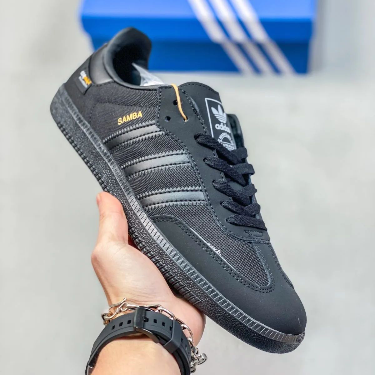 KicksFinder tweet media