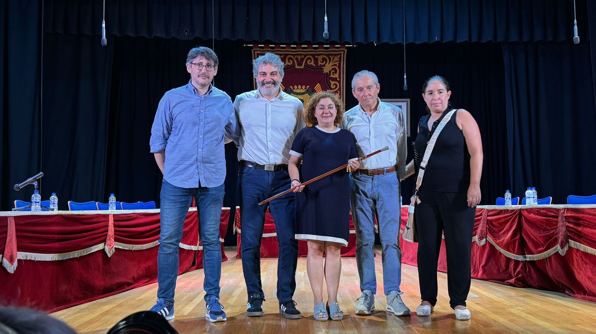 AlejandroSolerM's tweet photo. Quiero expresar mi felicitación a la socialista Amparo Serrano Lloret, quien ha sido proclamada hoy como nueva alcaldesa de Callosa de Segura. Una felicitación que hago efectiva a toda la Agrupación Socialista callosina con su Secretario General Fran Maciá a la cabeza. Les deseo todo el éxito en esta nueva etapa de liderazgo para este municipio. Estoy seguro de que su compromiso y dedicación traerán grandes avances y mejoras para todos los vecinos de Callosa. ¡Enhorabuena! 🌹

#CallosadeSegura #nuevaalcaldesa #liderazgo #PSOE #CompromisoConLaCiudadanía @SocialistesVal @pspvalicante @PSOEVegaBaja @PsoeCallosa