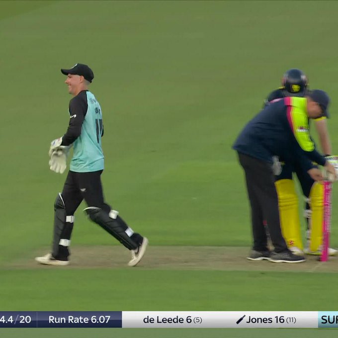 How did he missed that 😅 📹 Credits: Twitter/VitalityBlast
