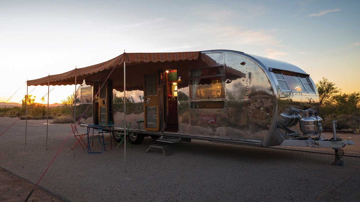 Este Spartan Spartanette Tandem 131 de 1953 es el «Cadillac» de las caravanas vintage autonocion.com/detalles-image…