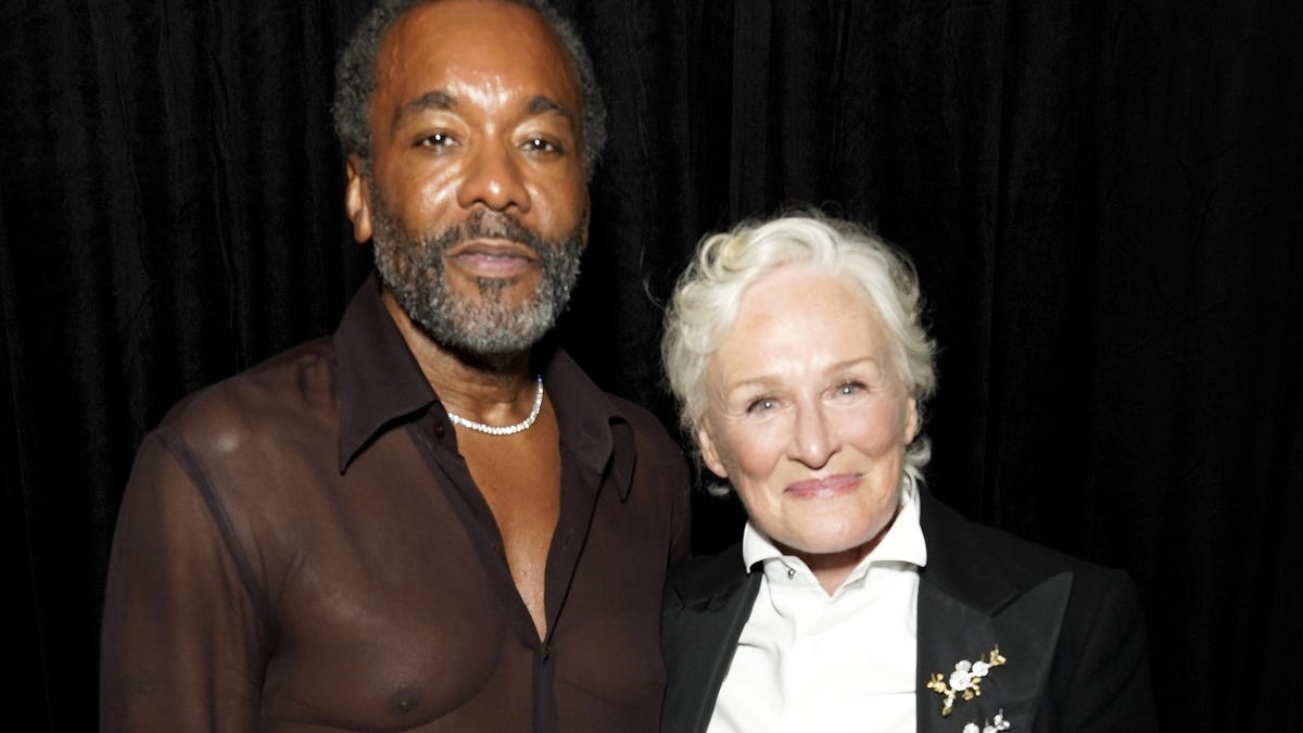 _SFBCM's tweet image. Black Twitter Is Not Here for Lee Daniels’ Thoughts on Glenn Close's ‘The Deliverance’ Character dlvr.it/TCmgpf