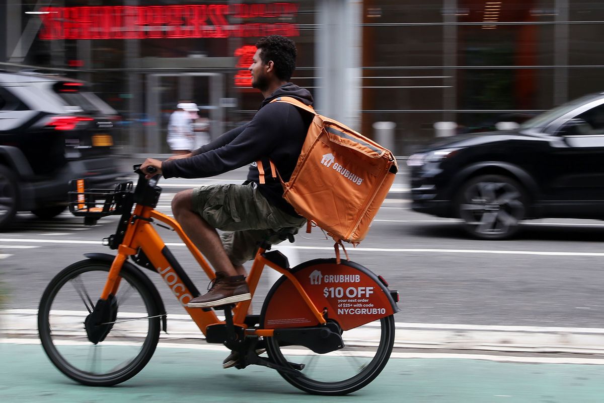 NYC’s food delivery workers are sweltering in the heat — and demanding more protection dlvr.it/TCmgyc