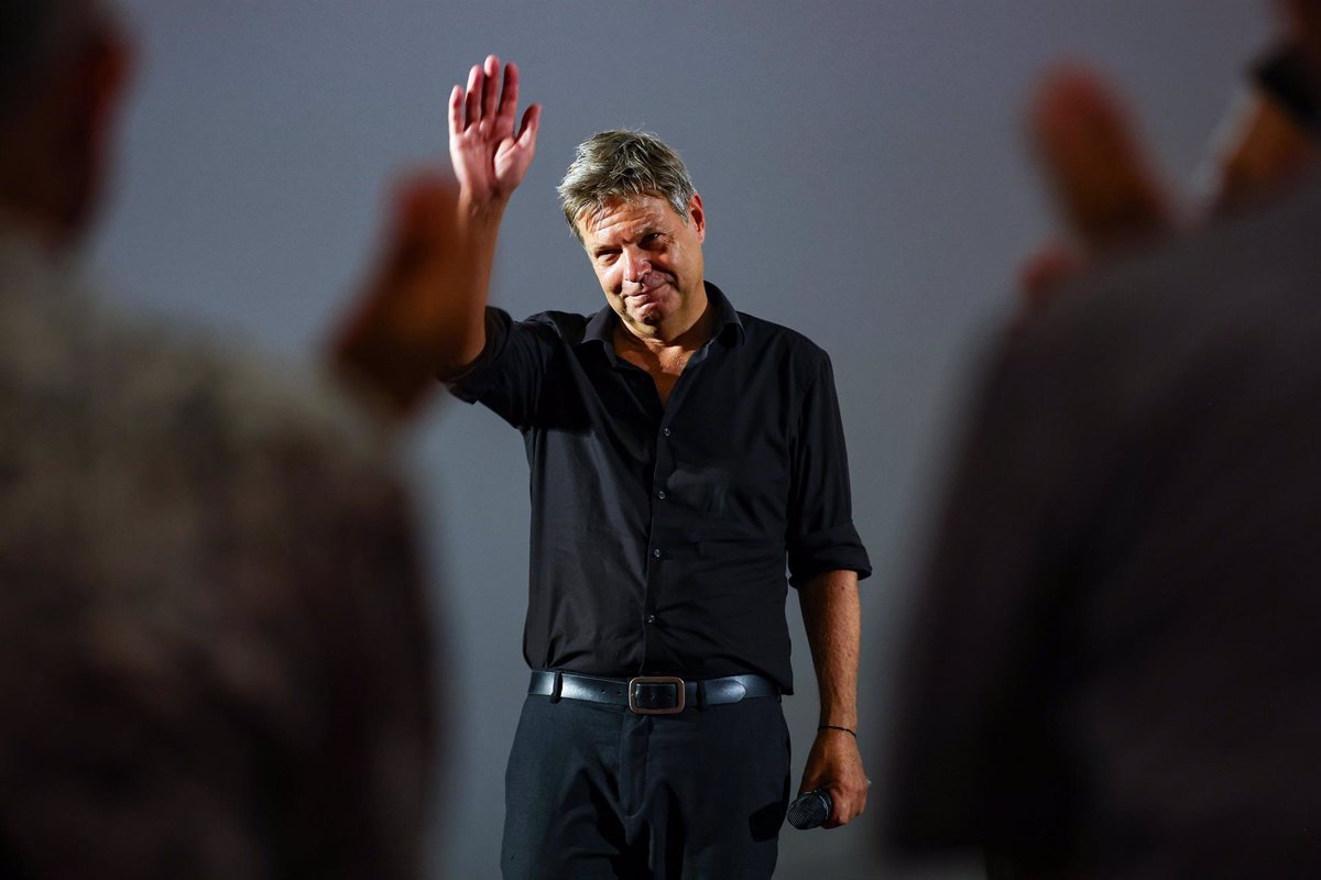 El Gobierno alemán busca intervenir en la crisis de Volkswagen, que no descarta cerrar plantas dlvr.it/TCmhwB <a href="/EuropaPress/">Europa Press</a>