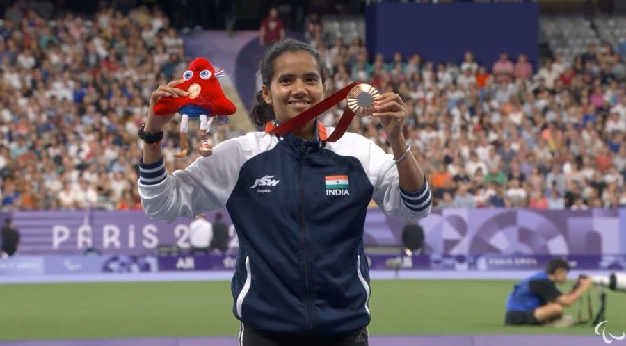 PDdancing's tweet image. Congratulations to  #PreethiPal on winning the bronze medal in the Women’s 200m T35 event at the #Paralympics2024.
She had won two medals in the same edition of #Olympics2024