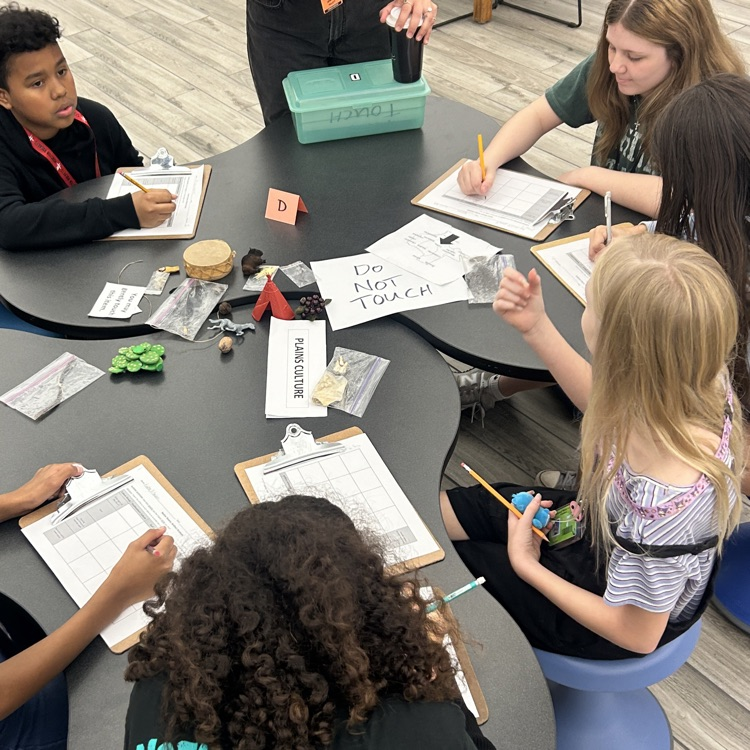 HumbleISD_CMS's tweet photo. Seventh grade Texas History classes are diving into an exciting hands-on adventure today, analyzing fascinating artifacts from across the diverse regions of Texas! #TheColtWay https://t.co/BJozEdDpAA