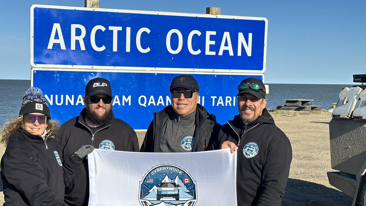 TesLatino's tweet photo. We made it to the Arctic Ocean. Two @cybertruck at the end of the road. 

I couldn’t be more proud of the team.

https://t.co/ni1JzAwE4Z https://t.co/QNqS6H1FK6
