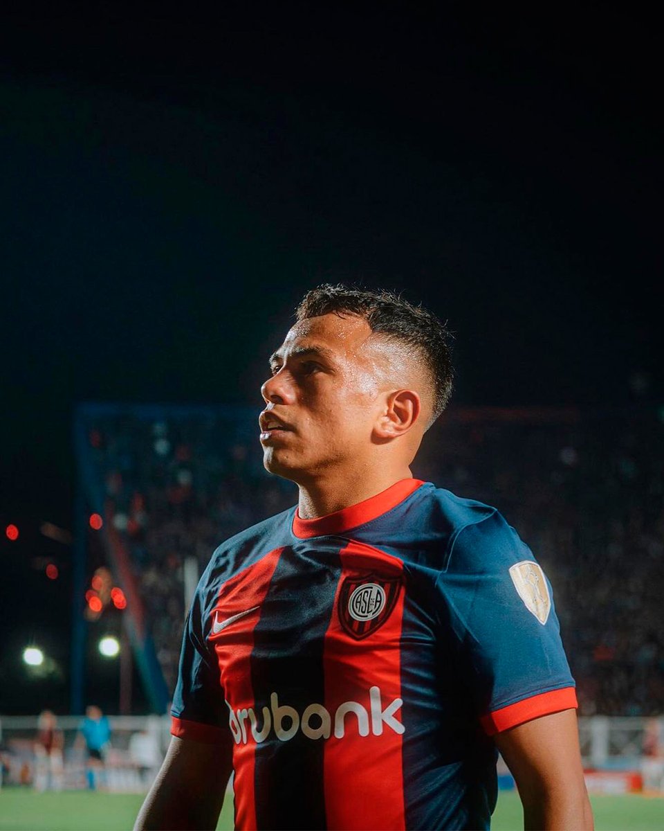 AtaqueFutbolero's tweet photo. 🚨🇦🇷 Nahuel Barrios será REFUERZO de BARRACAS CENTRAL si se concreta la llegada de Iker Muniain a San Lorenzo.

⚠️ Es un pedido de Rubén Darío Insúa. Sería a préstamo sin cargo y el Ciclón afrontaría el sueldo del jugador.

[@LucasGianno - @mundocuervo_] https://t.co/DGRjhnb0sV