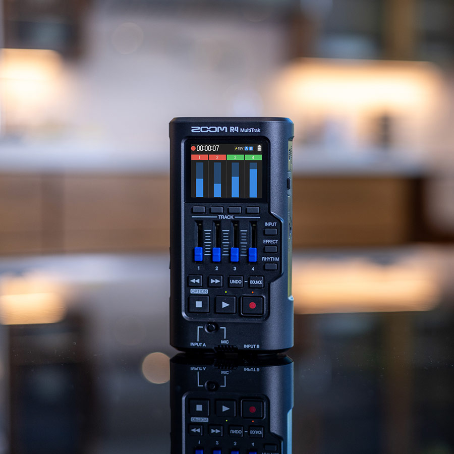 ZoomSoundLab's tweet photo. The little recorder for big ideas. The Zoom R4.
#zoomsoundlab #proaudio #handheldrecorder https://t.co/BgKcGm4Zzf
