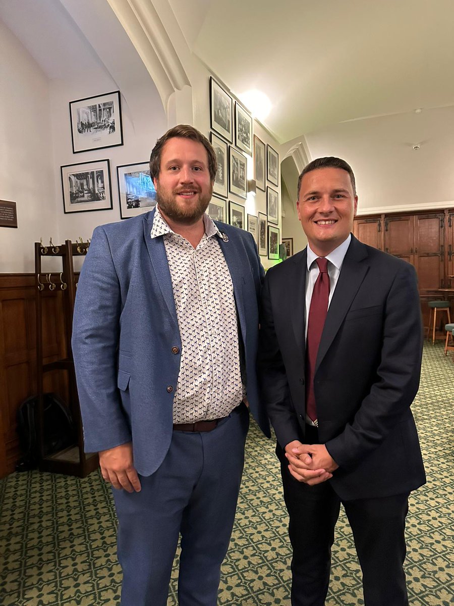 BigRadTom (@bigradtom) on Twitter photo To top the evening off with amazing friend <a href="/ToniaAntoniazzi/">Tonia Antoniazzi</a>, I managed to have a chat with <a href="/wesstreeting/">Wes Streeting</a> over the role <a href="/SCoRMembers/">SCoR Members</a> have in delivering healthcare in the UK. Thanks for listening Wes 😊 To top the evening off with amazing friend <a href="/ToniaAntoniazzi/">Tonia Antoniazzi</a>, I managed to have a chat with <a href="/wesstreeting/">Wes Streeting</a> over the role <a href="/SCoRMembers/">SCoR Members</a> have in delivering healthcare in the UK. Thanks for listening Wes 😊