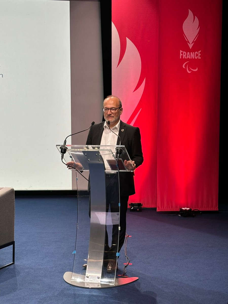 Au #Sport and Impact Investment, <a href="/RiouxRemy/">Rémy Rioux</a> rappelle : 

« Plus d’infrastructures sportives accessibles et inclusives, l’un des engagements du sommet #Sport4SD de juillet. La coalition Sport du <a href="/FinanceInCommon/">Finance in Common</a> s’est engagée à investir 10Mds USD d’ici à 2030 ».