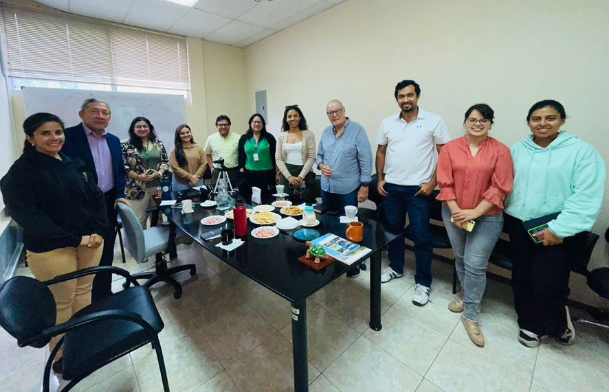 CipatEspol's tweet photo. #ExperienciasCIPAT| CIPAT coordinó la presentación de la propuesta sitio demostrativo de Ecohidrología, con el tema “Eco-sustainable lakes in ESPOL, Ecuador“. Excelente participación de profesores, investigadores de ESPOL para buscar la denominación de UNESCO. https://t.co/GayibgfbPX