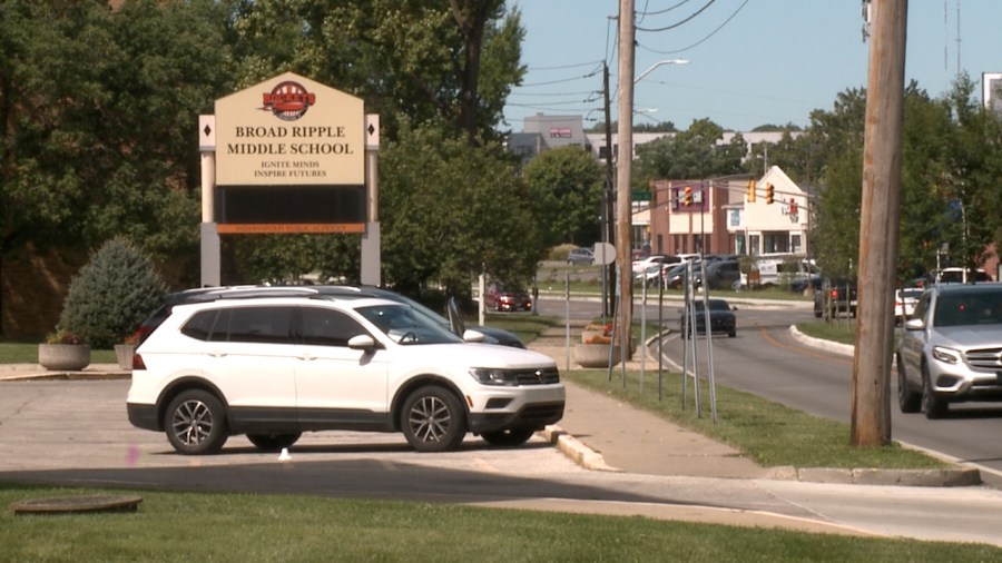 Parents voice concerns with Broad Ripple Middle School dlvr.it/TCnGrj