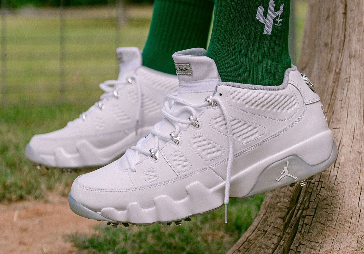 The Air Jordan 9 Golf Expands Its Bag With Chrome Accents dlvr.it/TCnHBQ